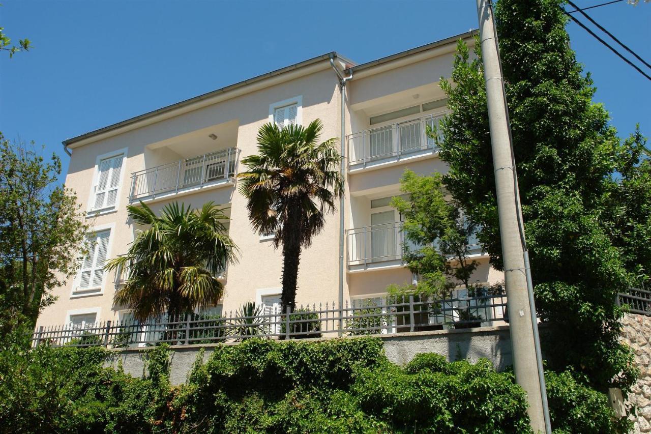 Apartment Villa Sara Dramalj Eksteriør billede