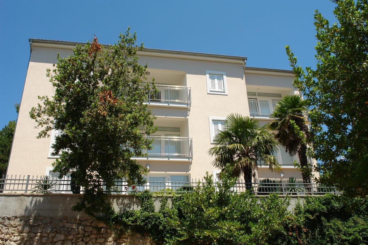 Apartment Villa Sara Dramalj Eksteriør billede
