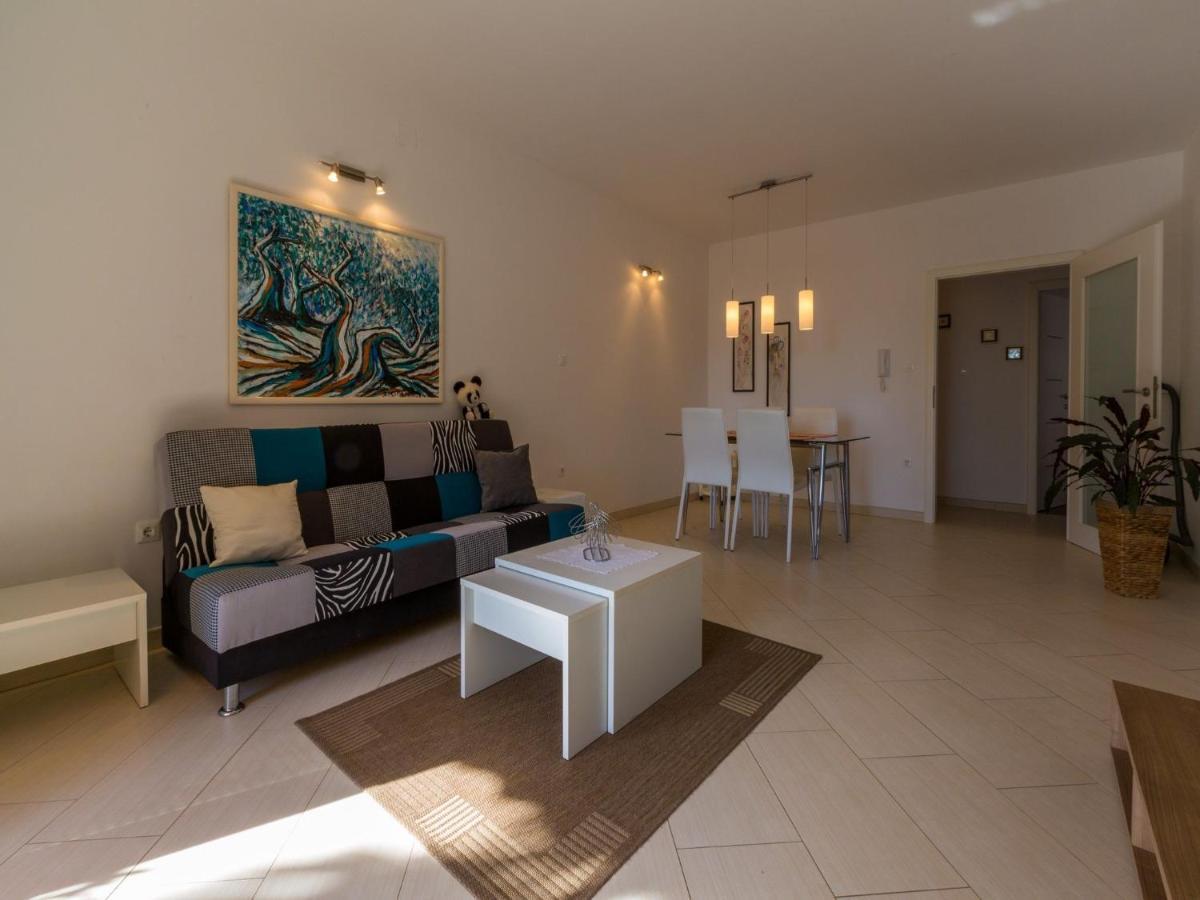 Apartment Villa Sara Dramalj Eksteriør billede